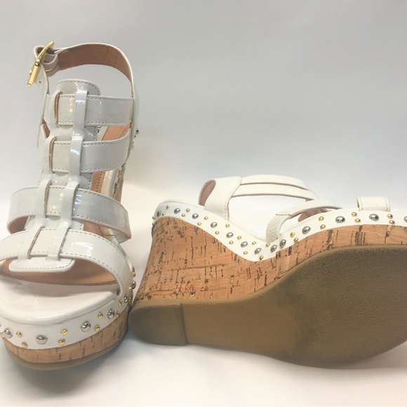 Steve Madden Feaver White Patent Leather Wedges - Picture 4 of 5